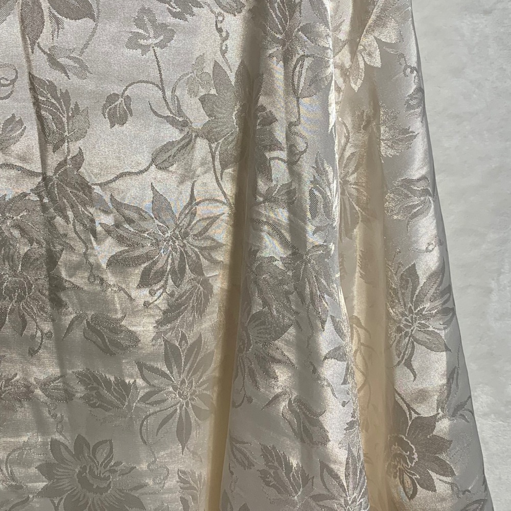 Erika Taylor Intimates Ivory Floral Cream Jacquard Satin Nightgown Plus Size 3X - Picture 7 of 9